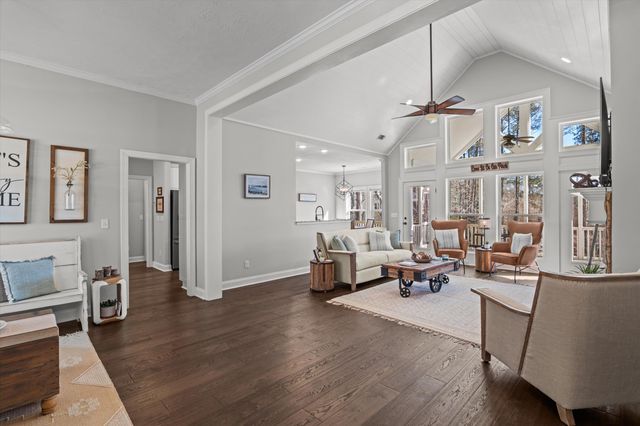 137 Memorial Drive, Mccormick, SC 29835