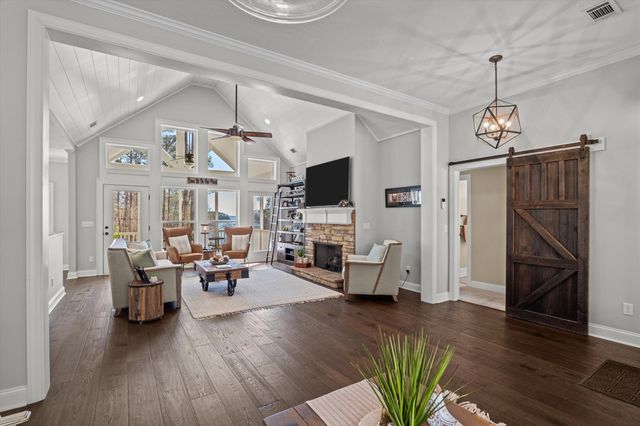 137 Memorial Drive, Mccormick, SC 29835