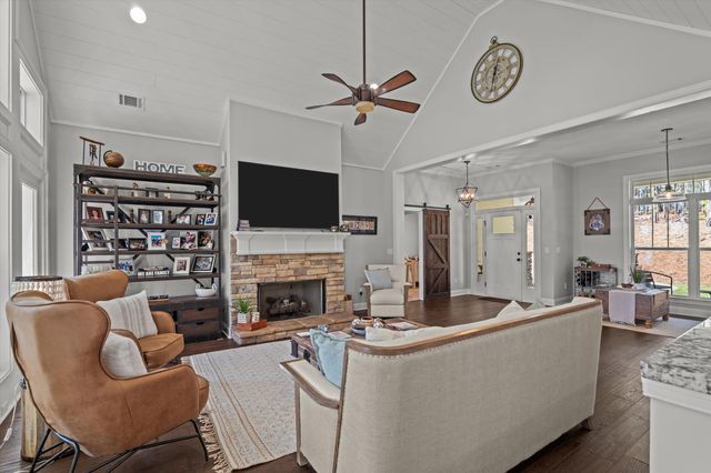 137 Memorial Drive, Mccormick, SC 29835