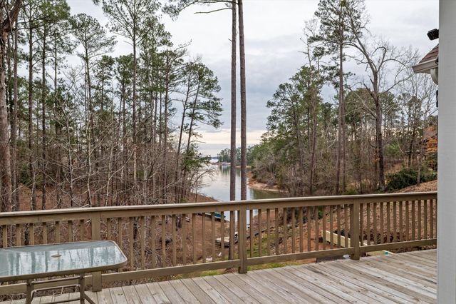 137 Memorial Drive, Mccormick, SC 29835