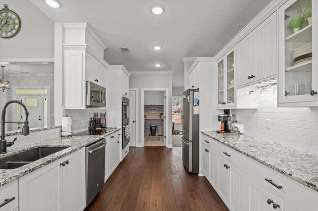 137 Memorial Drive, Mccormick, SC 29835