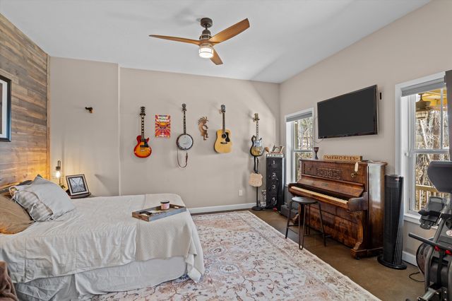 137 Memorial Drive, Mccormick, SC 29835