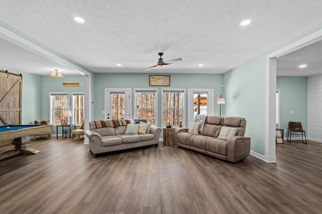 137 Memorial Drive, Mccormick, SC 29835