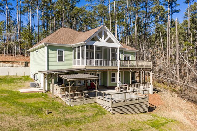 137 Memorial Drive, Mccormick, SC 29835
