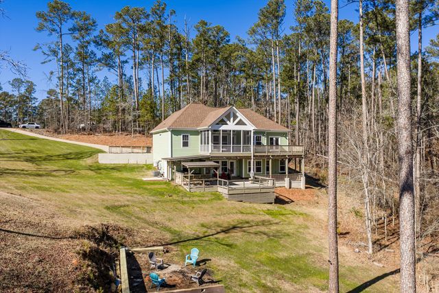 137 Memorial Drive, Mccormick, SC 29835