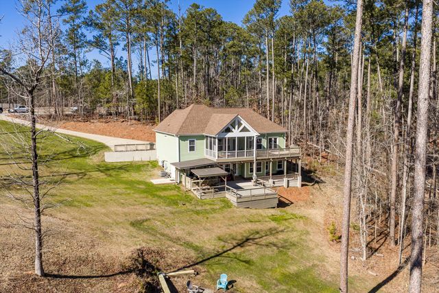 137 Memorial Drive, Mccormick, SC 29835