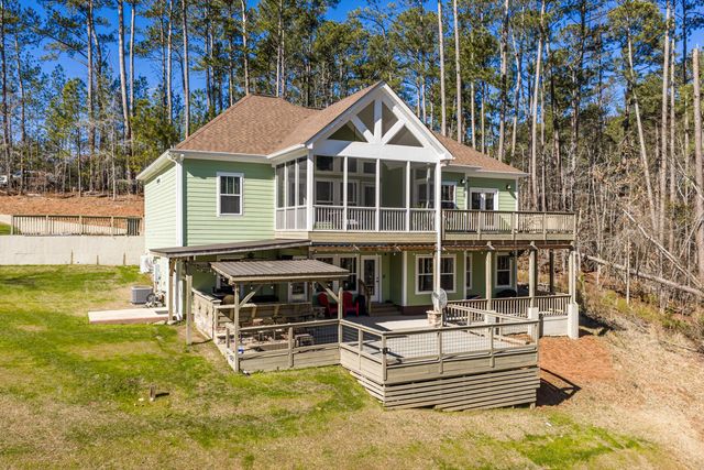 137 Memorial Drive, Mccormick, SC 29835
