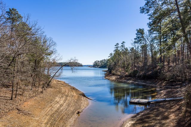 137 Memorial Drive, Mccormick, SC 29835