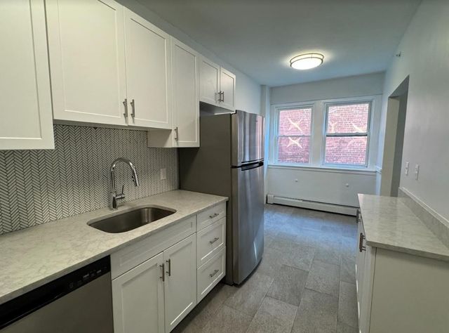 233 Lafayette Street 1, Salem, MA 01970