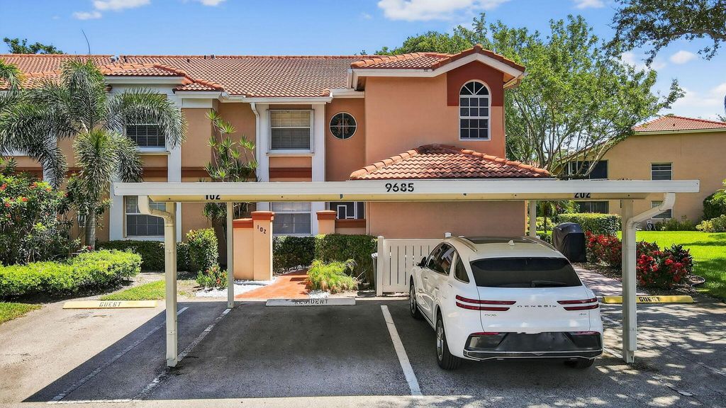 9685 Shadybrook Drive 102, Boynton Beach, FL 33437