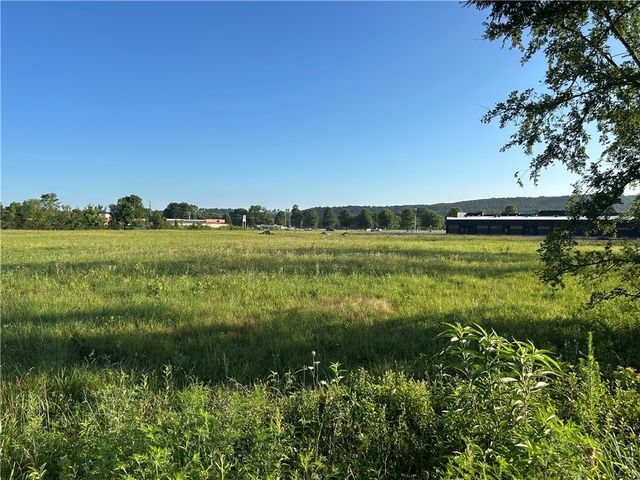 N Center Street, Elkins, AR 72701