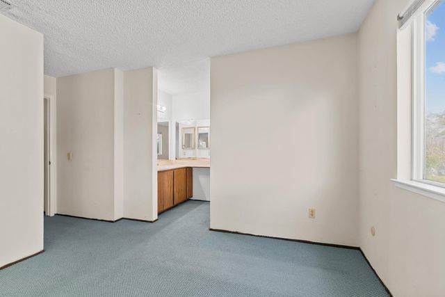 4954 Curve Wood Way, Sacramento, CA 95841