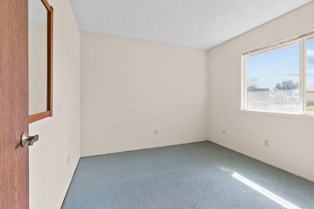 4954 Curve Wood Way, Sacramento, CA 95841