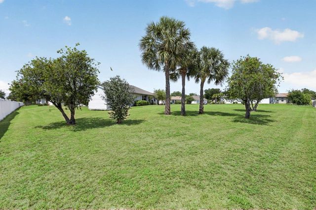 548 ROSE APPLE CIRCLE, Port Charlotte, FL 33954