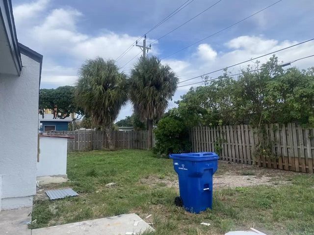 101 E 28th Street, Riviera Beach, FL 33404