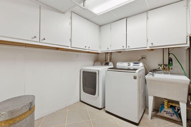 8000 Vincent Circle N, Brooklyn Park, MN 55444