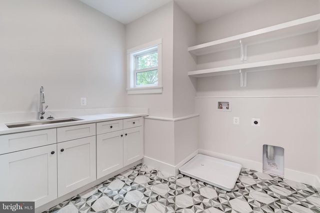 506 KINGSLEY RD SW, Vienna, VA 22180