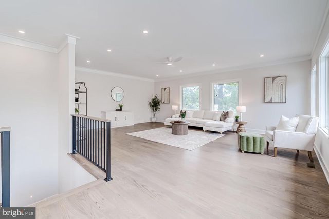 506 KINGSLEY RD SW, Vienna, VA 22180