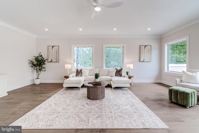 506 KINGSLEY RD SW, Vienna, VA 22180