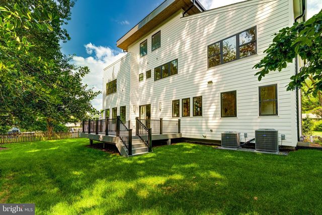 506 KINGSLEY RD SW, Vienna, VA 22180