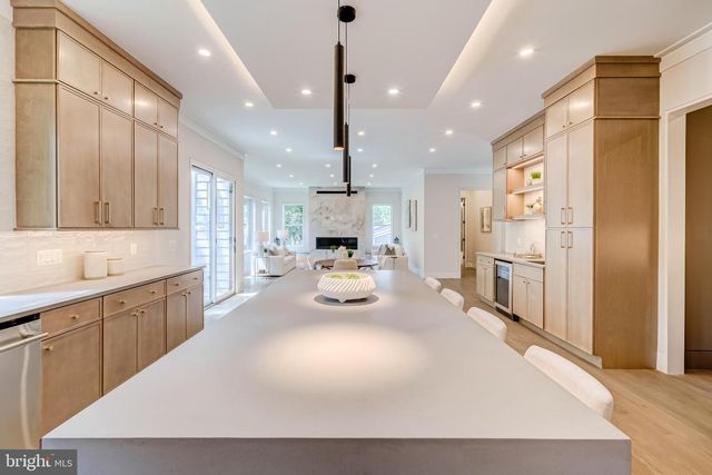 506 KINGSLEY RD SW, Vienna, VA 22180