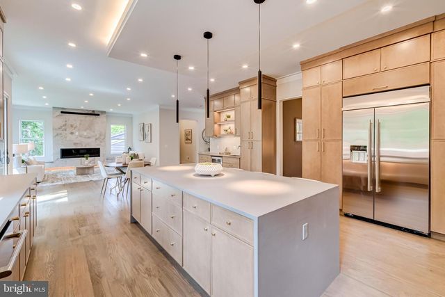 506 KINGSLEY RD SW, Vienna, VA 22180