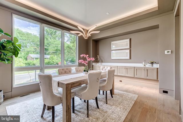 506 KINGSLEY RD SW, Vienna, VA 22180