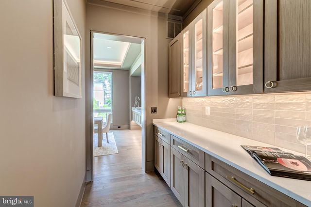 506 KINGSLEY RD SW, Vienna, VA 22180