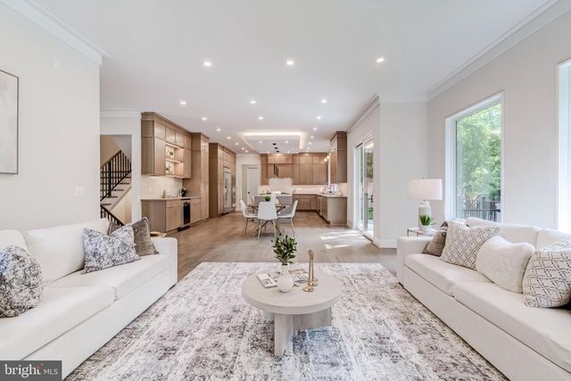 506 KINGSLEY RD SW, Vienna, VA 22180