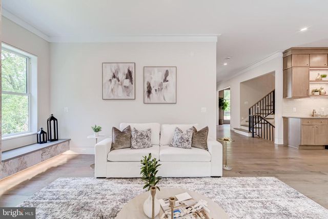 506 KINGSLEY RD SW, Vienna, VA 22180