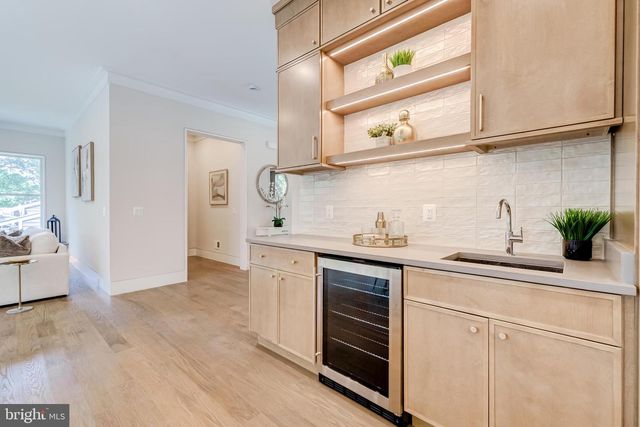 506 KINGSLEY RD SW, Vienna, VA 22180