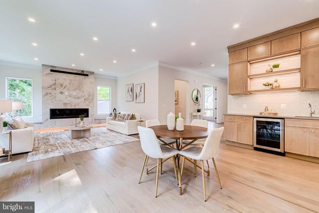 506 KINGSLEY RD SW, Vienna, VA 22180