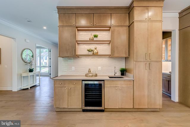 506 KINGSLEY RD SW, Vienna, VA 22180