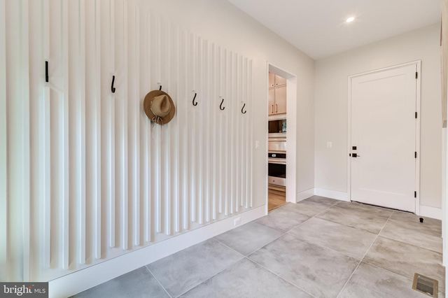 506 KINGSLEY RD SW, Vienna, VA 22180