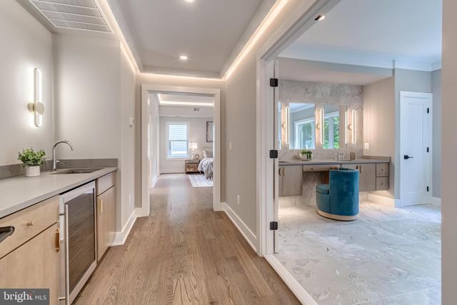 506 KINGSLEY RD SW, Vienna, VA 22180