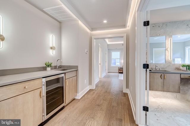 506 KINGSLEY RD SW, Vienna, VA 22180