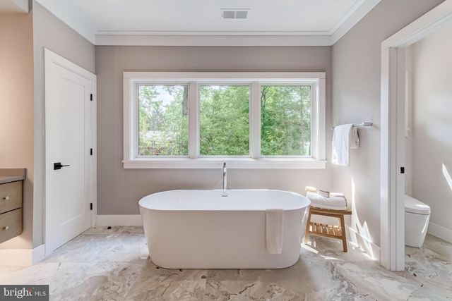 506 KINGSLEY RD SW, Vienna, VA 22180