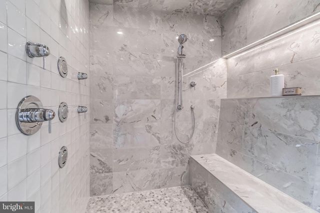 506 KINGSLEY RD SW, Vienna, VA 22180