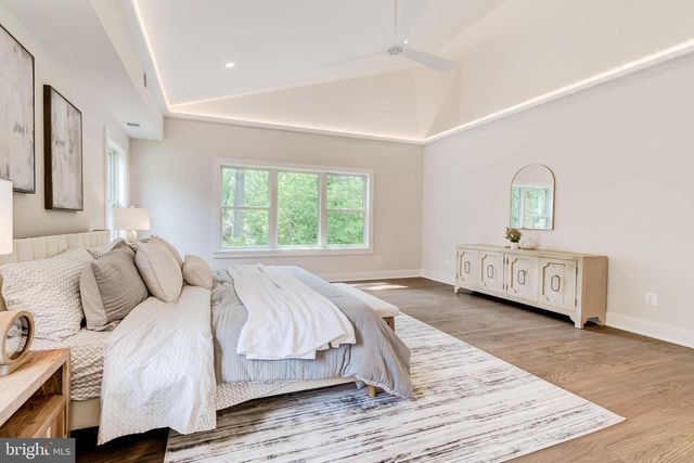 506 KINGSLEY RD SW, Vienna, VA 22180