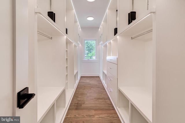 506 KINGSLEY RD SW, Vienna, VA 22180