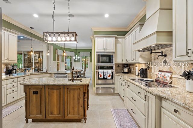 20 Driftwood Ct W, Bluffton, SC 29910