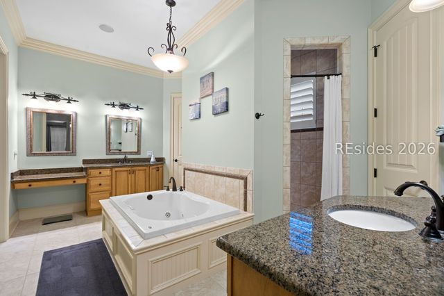 20 Driftwood Ct W, Bluffton, SC 29910