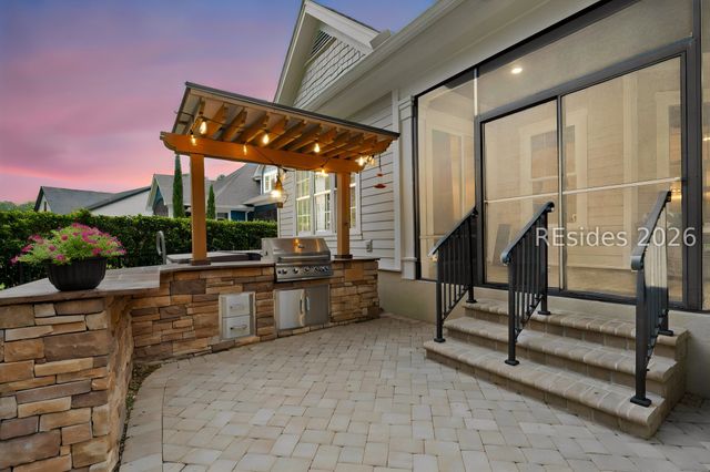 20 Driftwood Ct W, Bluffton, SC 29910