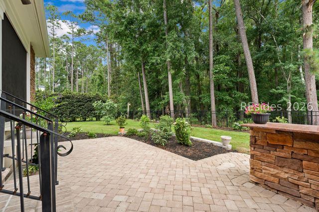 20 Driftwood Ct W, Bluffton, SC 29910