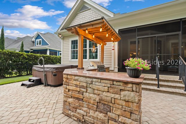 20 Driftwood Ct W, Bluffton, SC 29910
