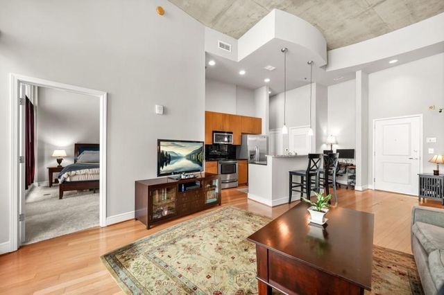 44 Peachtree Place NW 525, Atlanta, GA 30309