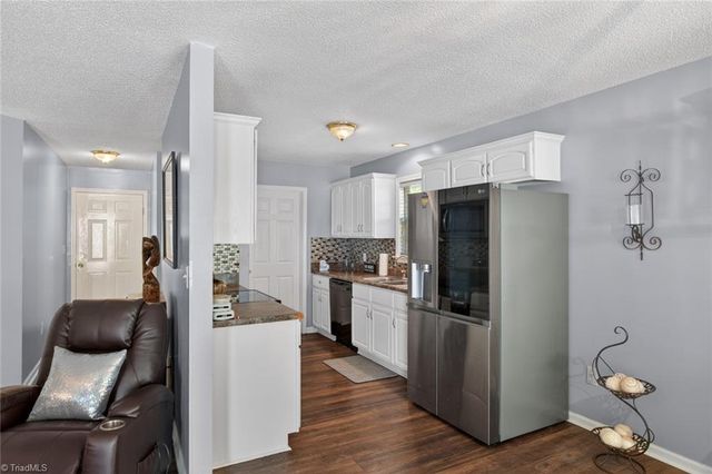 121 Manor Drive, High Point, NC 27260
