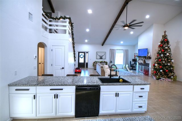 16920 Stone Briar, Kingston, OK 73439