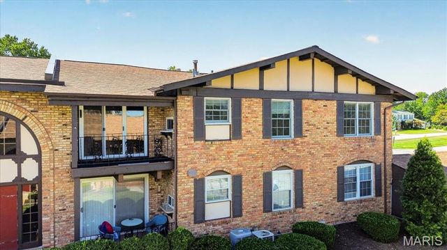 11999 Villa Dorado Drive F, Unincorporated, MO 63146