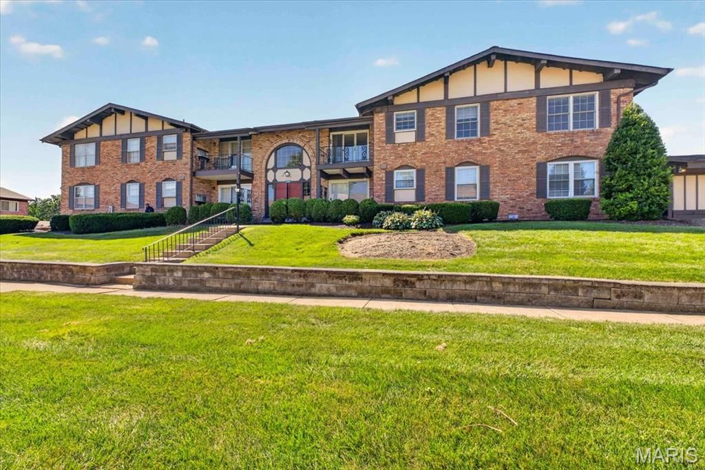 11999 Villa Dorado Drive F, Unincorporated, MO 63146